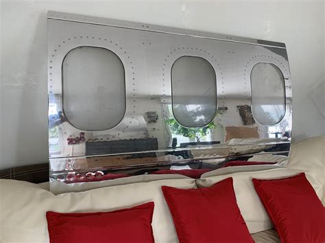 décor hublot d avion carton|Mobilier et design aéronautique .